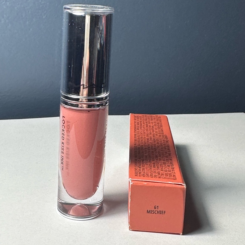 MAC LOCKED KISS INK 61 MISCHIEF  NEW